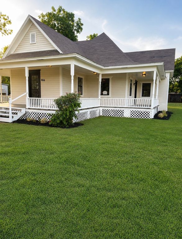 904 E Calhoun Street, Rice, TX 75155