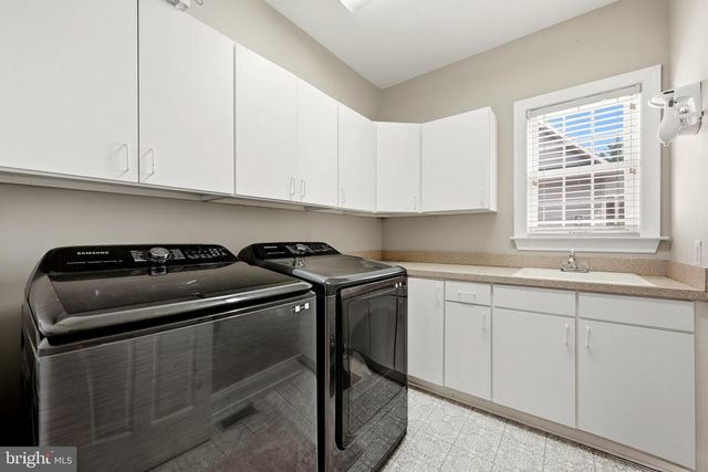 136 CAHILLE DR, Winchester, VA 22602