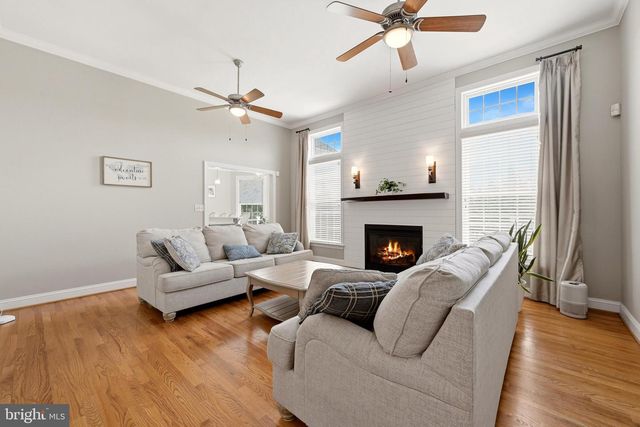 136 CAHILLE DR, Winchester, VA 22602