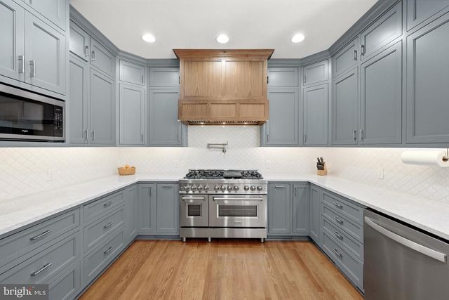 136 CAHILLE DR, Winchester, VA 22602