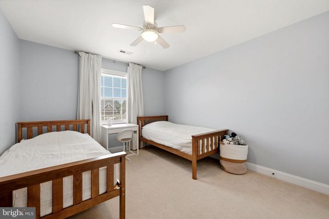 136 CAHILLE DR, Winchester, VA 22602