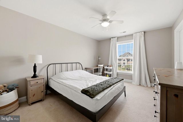 136 CAHILLE DR, Winchester, VA 22602