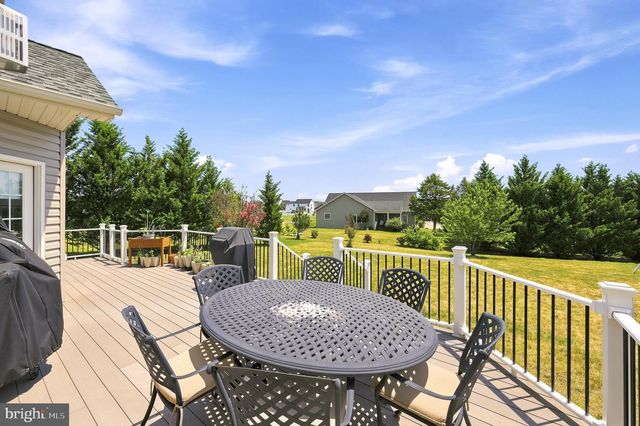 136 CAHILLE DR, Winchester, VA 22602
