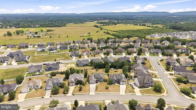136 CAHILLE DR, Winchester, VA 22602
