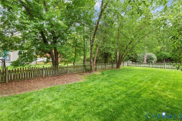 11717 Lincolnshire Ct, Glen Allen, VA 23059