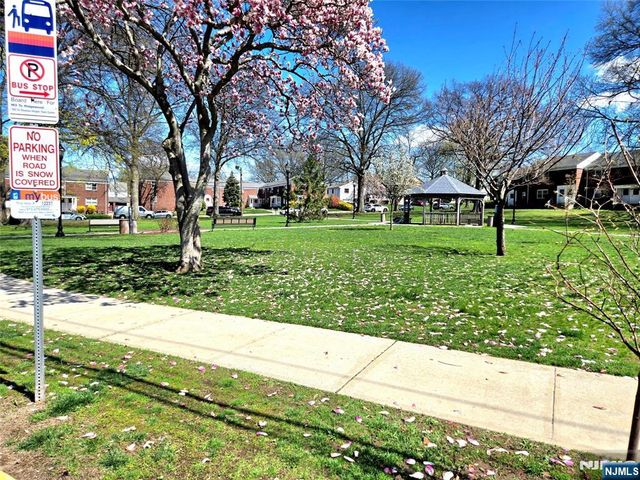 479 Maple Hill Drive 42, Hackensack, NJ 07601