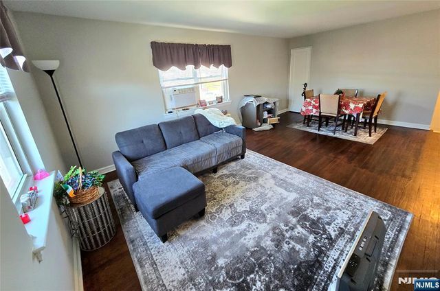 479 Maple Hill Drive 42, Hackensack, NJ 07601