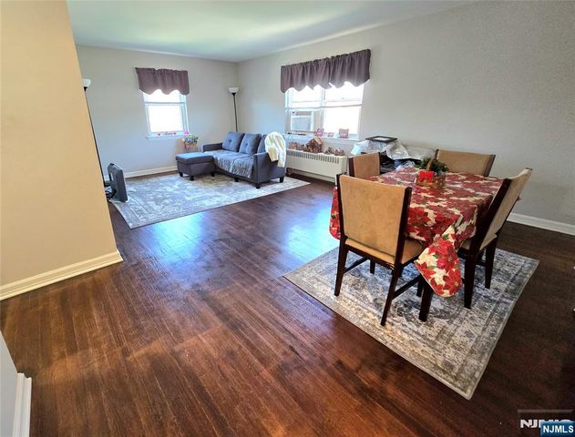 479 Maple Hill Drive 42, Hackensack, NJ 07601
