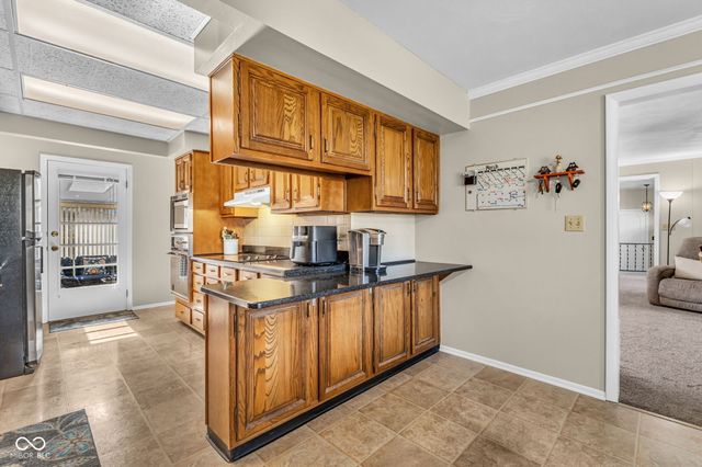 7695 Burns Drive, Brownsburg, IN 46112