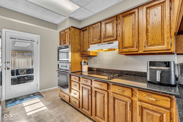 7695 Burns Drive, Brownsburg, IN 46112