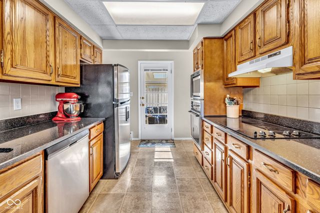 7695 Burns Drive, Brownsburg, IN 46112