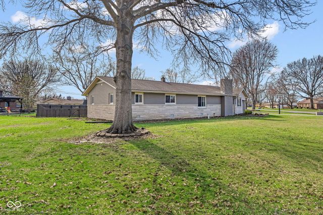 7695 Burns Drive, Brownsburg, IN 46112