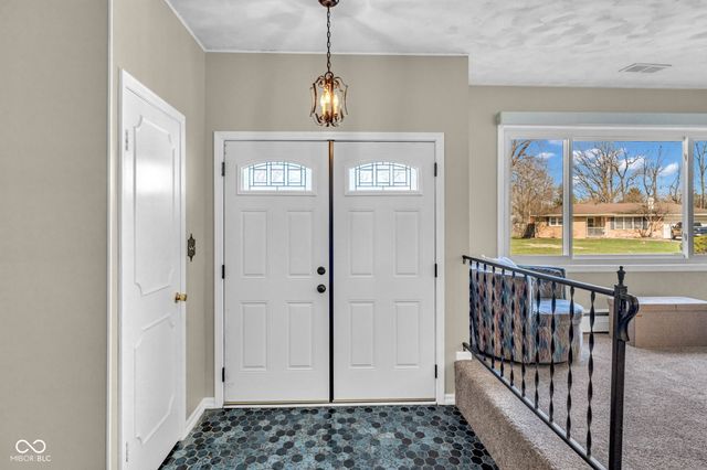 7695 Burns Drive, Brownsburg, IN 46112