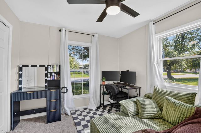 206 Hillcrest Road, Waterloo, IA 50701