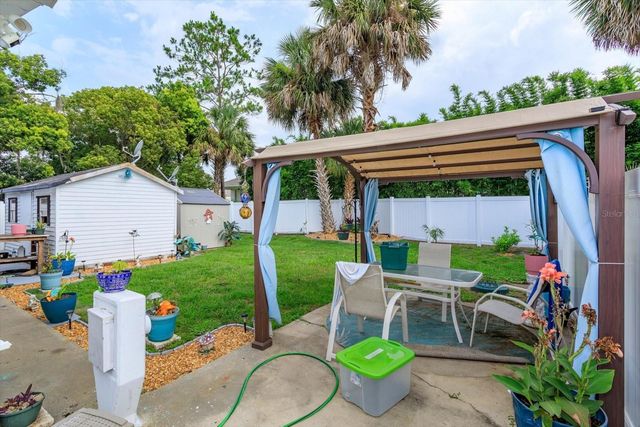 106 LEISURE WORLD DRIVE N, Debary, FL 32713