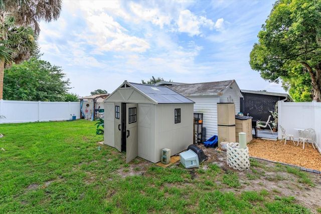 106 LEISURE WORLD DRIVE N, Debary, FL 32713