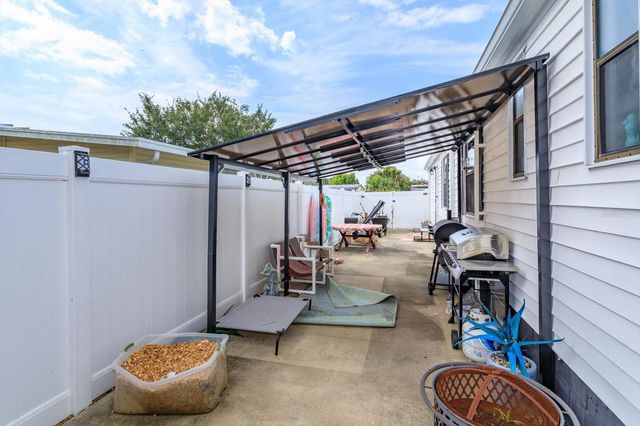 106 LEISURE WORLD DRIVE N, Debary, FL 32713