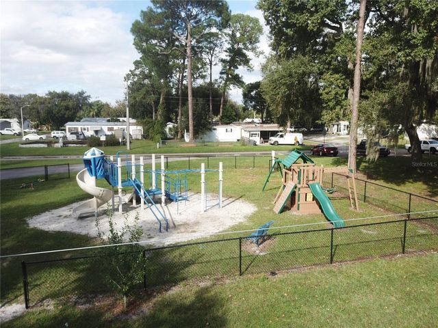 106 LEISURE WORLD DRIVE N, Debary, FL 32713