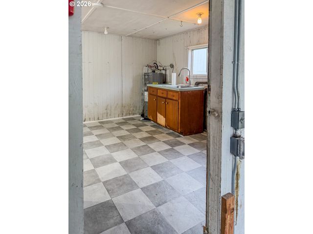 34098 EL ROBLE Ave, Eugene, OR 97405