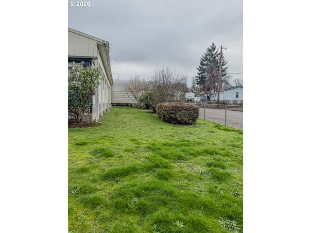 34098 EL ROBLE Ave, Eugene, OR 97405