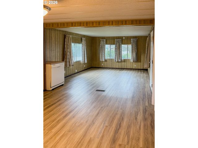 34098 EL ROBLE Ave, Eugene, OR 97405