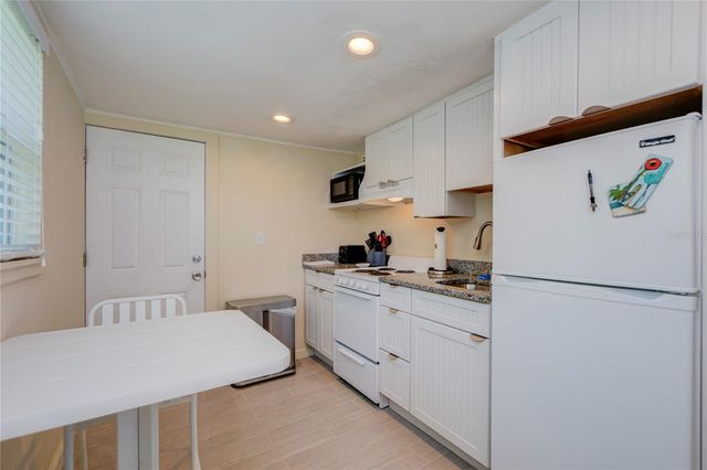 3200 W DE BAZAN AVENUE, St Pete Beach, FL 33706