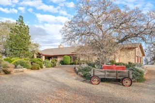 41849 John Muir Dr, Coarsegold, CA 93614
