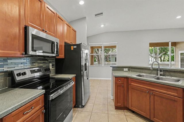 11432 LAUREL BROOK COURT, Riverview, FL 33569