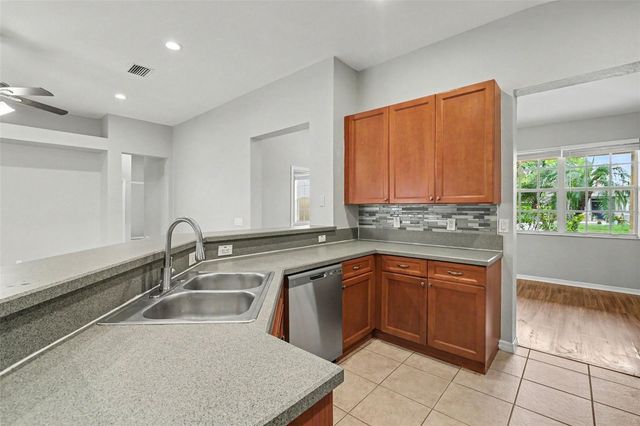 11432 LAUREL BROOK COURT, Riverview, FL 33569
