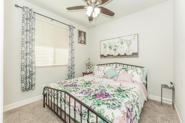 1142 S Pearwood Avenue, Fresno, CA 93727