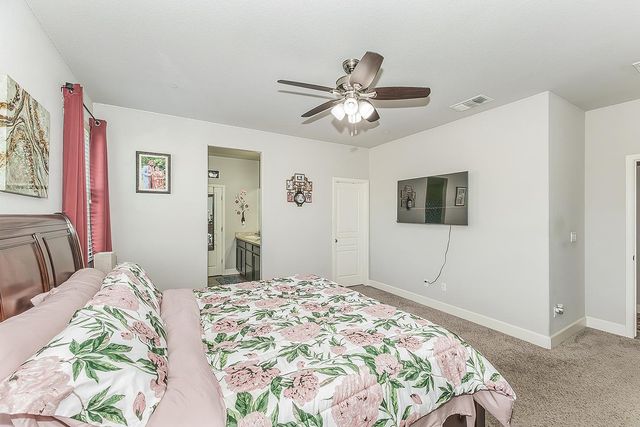 1142 S Pearwood Avenue, Fresno, CA 93727