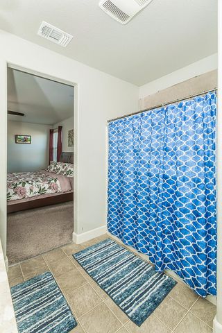 1142 S Pearwood Avenue, Fresno, CA 93727