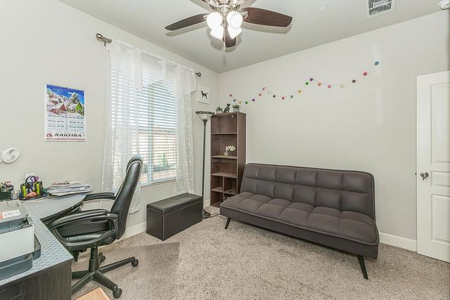 1142 S Pearwood Avenue, Fresno, CA 93727