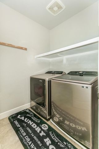 1142 S Pearwood Avenue, Fresno, CA 93727