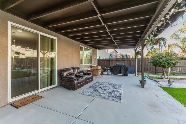 1142 S Pearwood Avenue, Fresno, CA 93727