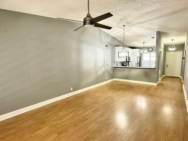 2101 Sabal Ridge Court G, Palm Beach Gardens, FL 33418