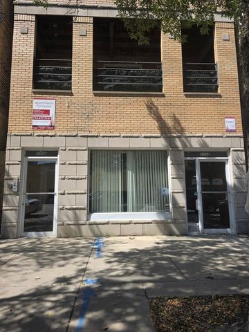 2008 S Wabash Avenue, Chicago, IL 60616