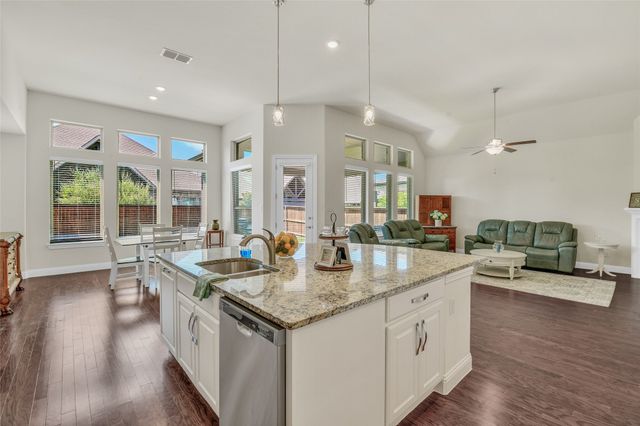 1709 Hamlet Drive, Fort Worth, TX 76052