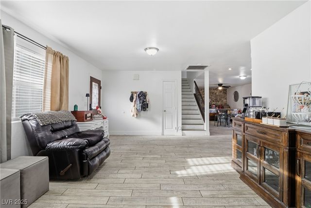 5836 Dunedin Court, Las Vegas, NV 89110