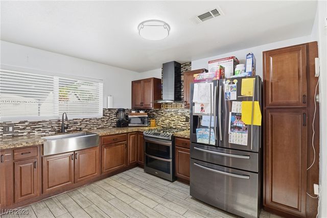 5836 Dunedin Court, Las Vegas, NV 89110