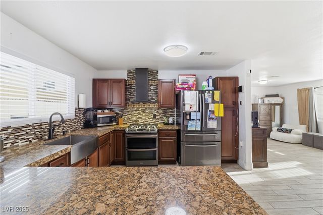 5836 Dunedin Court, Las Vegas, NV 89110