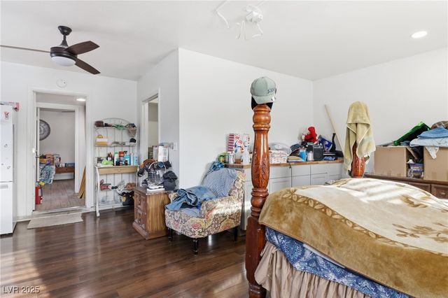 5836 Dunedin Court, Las Vegas, NV 89110