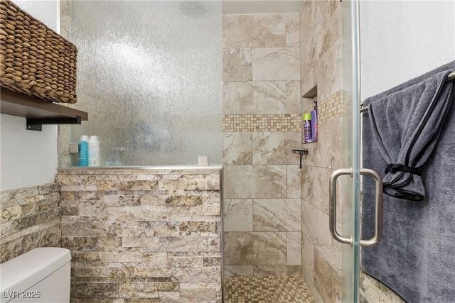 5836 Dunedin Court, Las Vegas, NV 89110