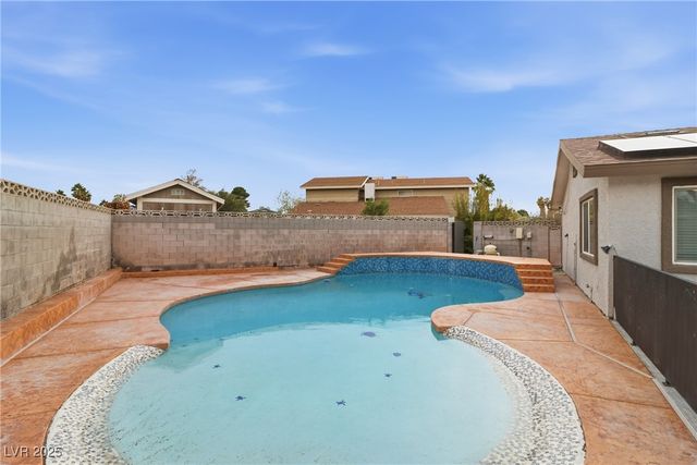 5836 Dunedin Court, Las Vegas, NV 89110