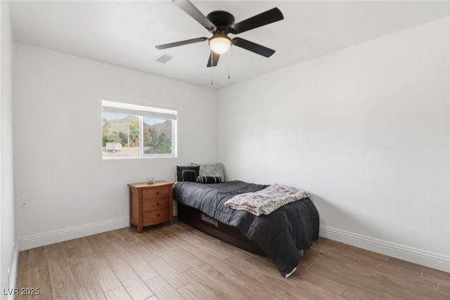 5836 Dunedin Court, Las Vegas, NV 89110