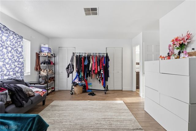 5836 Dunedin Court, Las Vegas, NV 89110