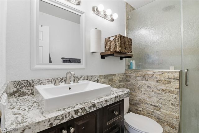 5836 Dunedin Court, Las Vegas, NV 89110