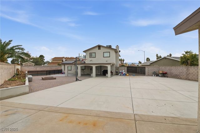 5836 Dunedin Court, Las Vegas, NV 89110