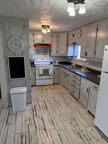 134 Wood Street, Fort Cobb, OK 73038