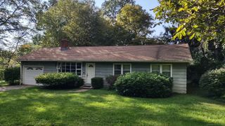437 Middle Road Turnpike, Woodbury, CT 06798